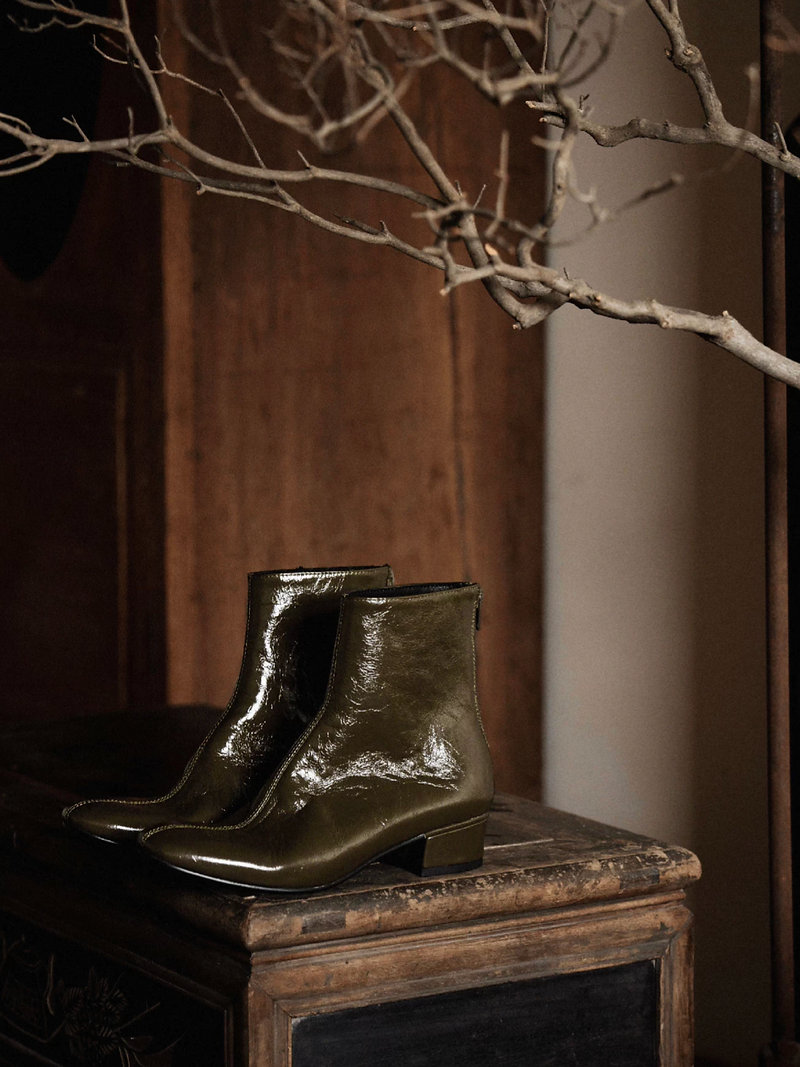 Made in Italy Italian oil waxed calf leather round toe zipped ankle boots 1