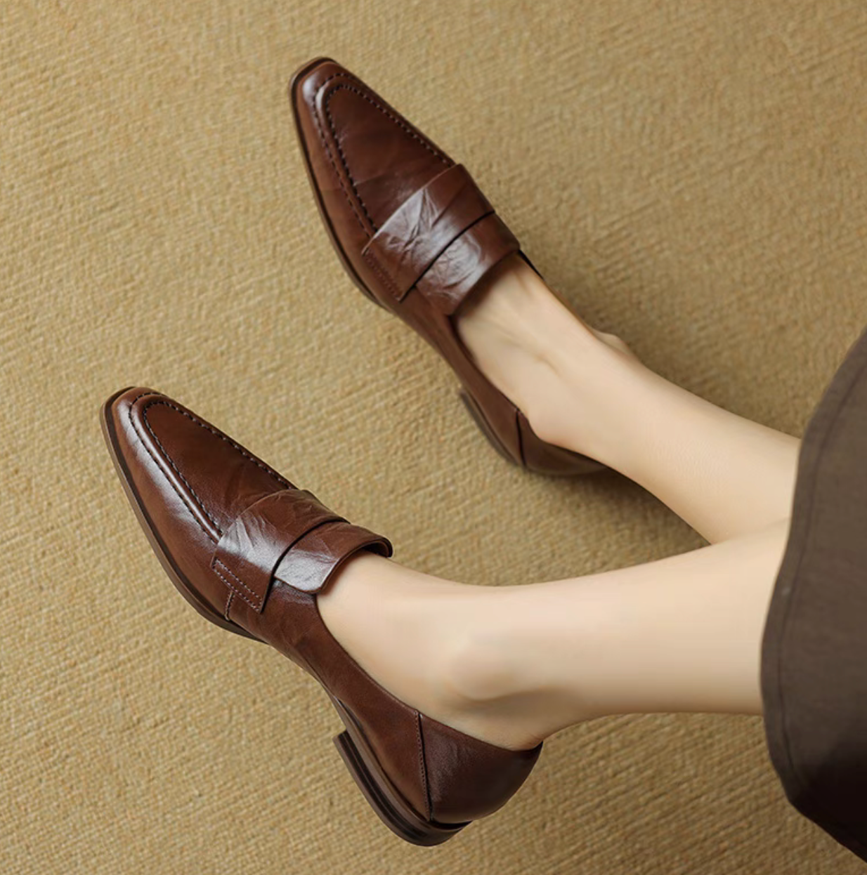 Pointy contour penny saver ruffled calf leather pointy loafers