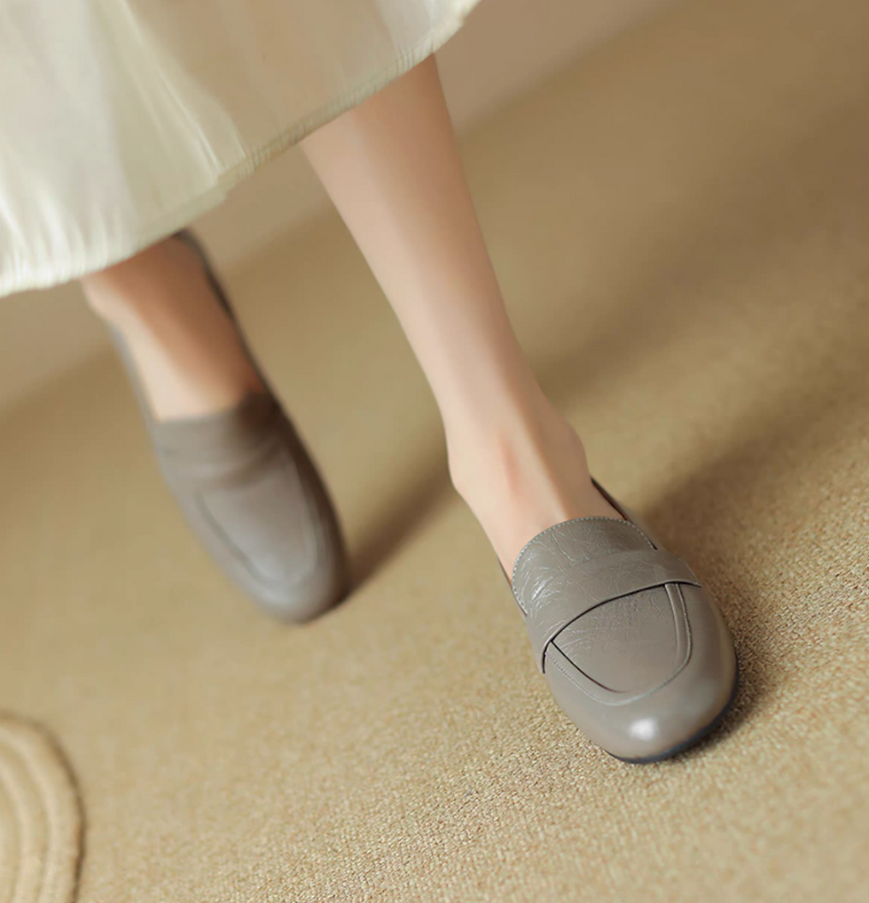 Thumbnail: Embossed calf leather soft loafers
