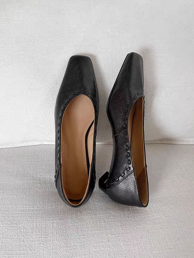Embossed ruffled soft lambskin pointy side stitched pointy low heels 9