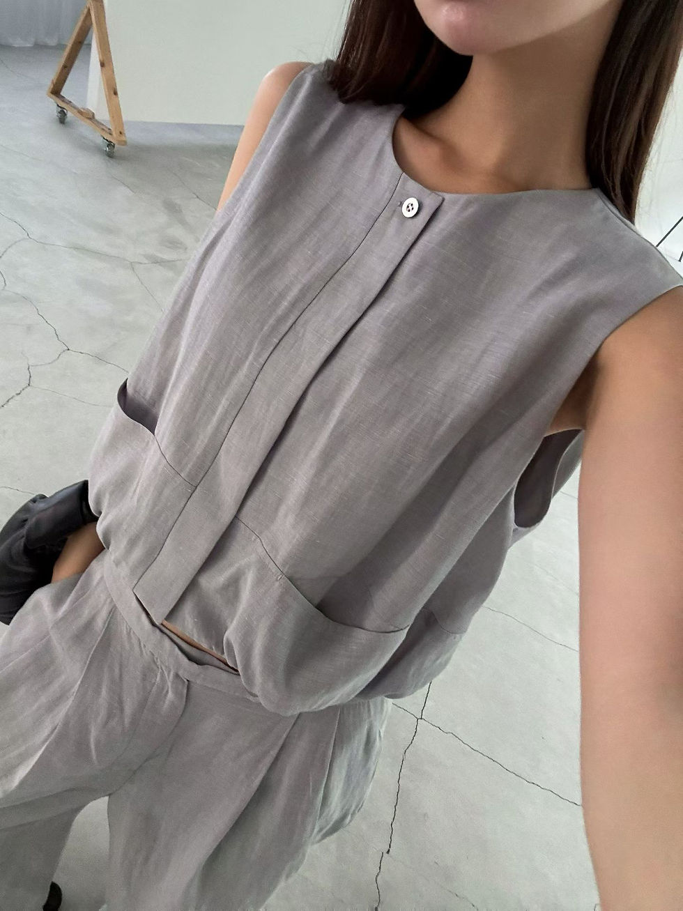 Thumbnail: Crewneck side pockets linen poly rayon vest