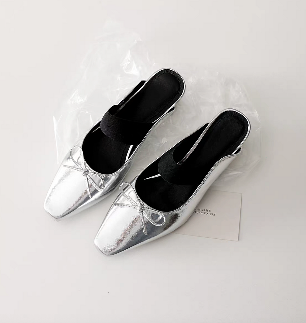 Thumbnail: Oil waxed lambskin ribbon elastic strap pointy slip ons
