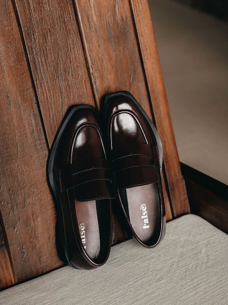 Made in Italy oil waxed Italian calf leather penny saver pointy low heel 10