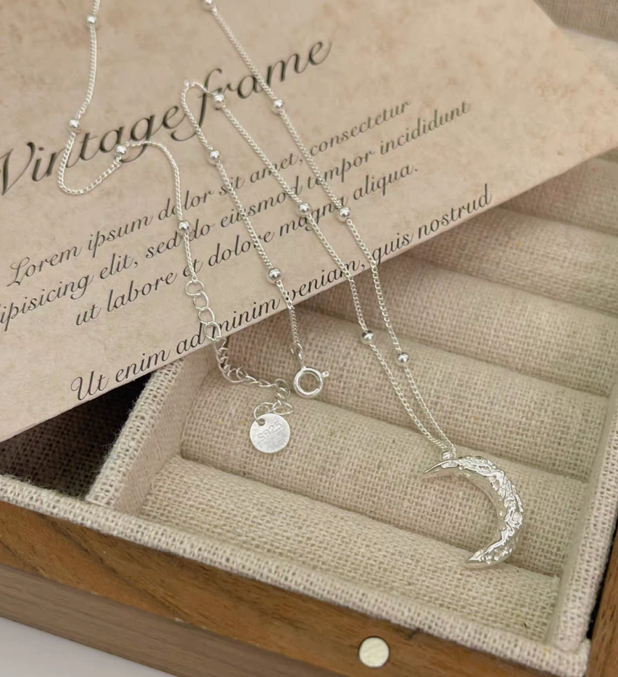 Engraved crescent moon 925 silver necklace