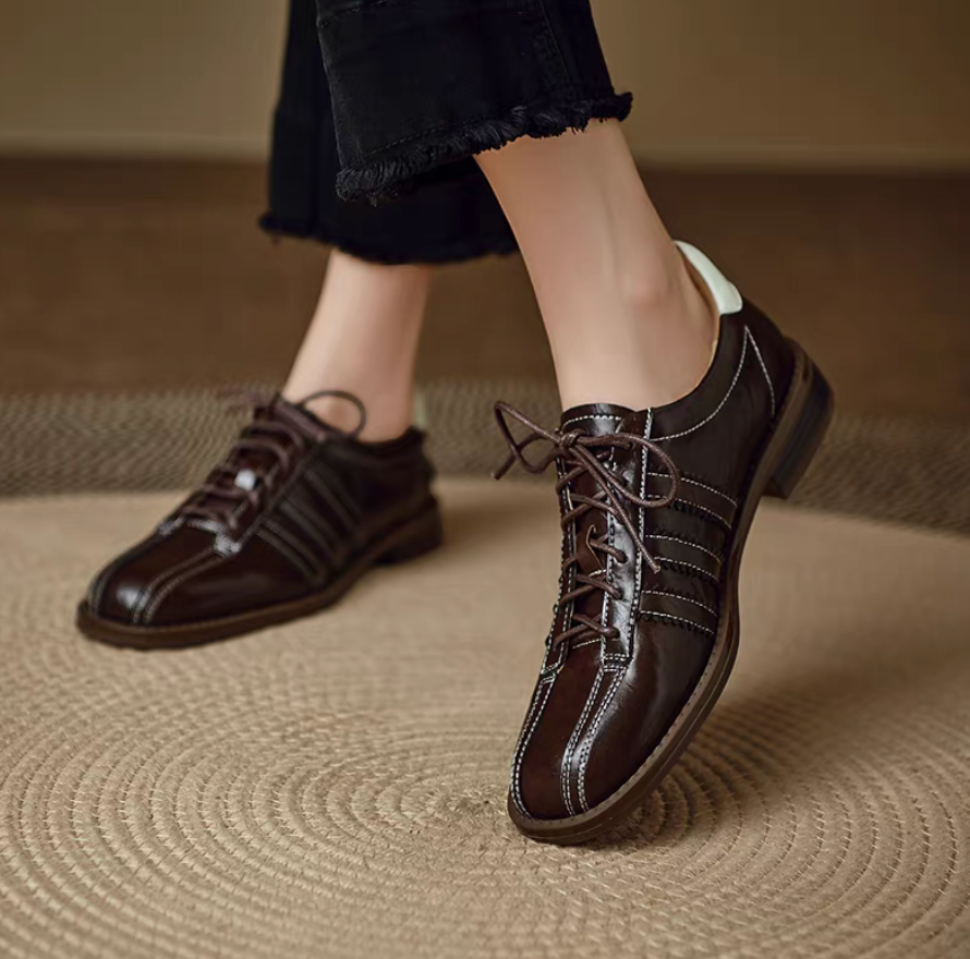 Thumbnail: White stitched color blocking lacing calf leather shoes