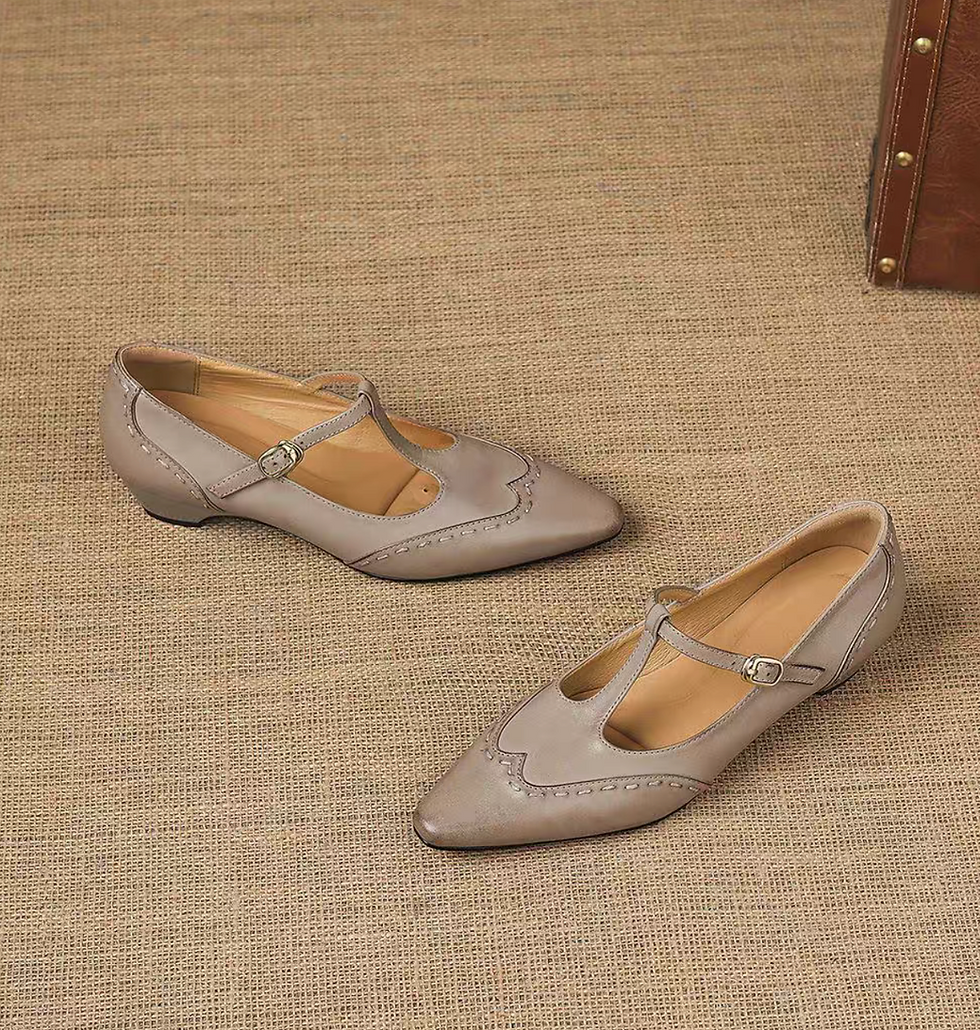 Thumbnail: Calf leather white stitched pointy Mary Janes