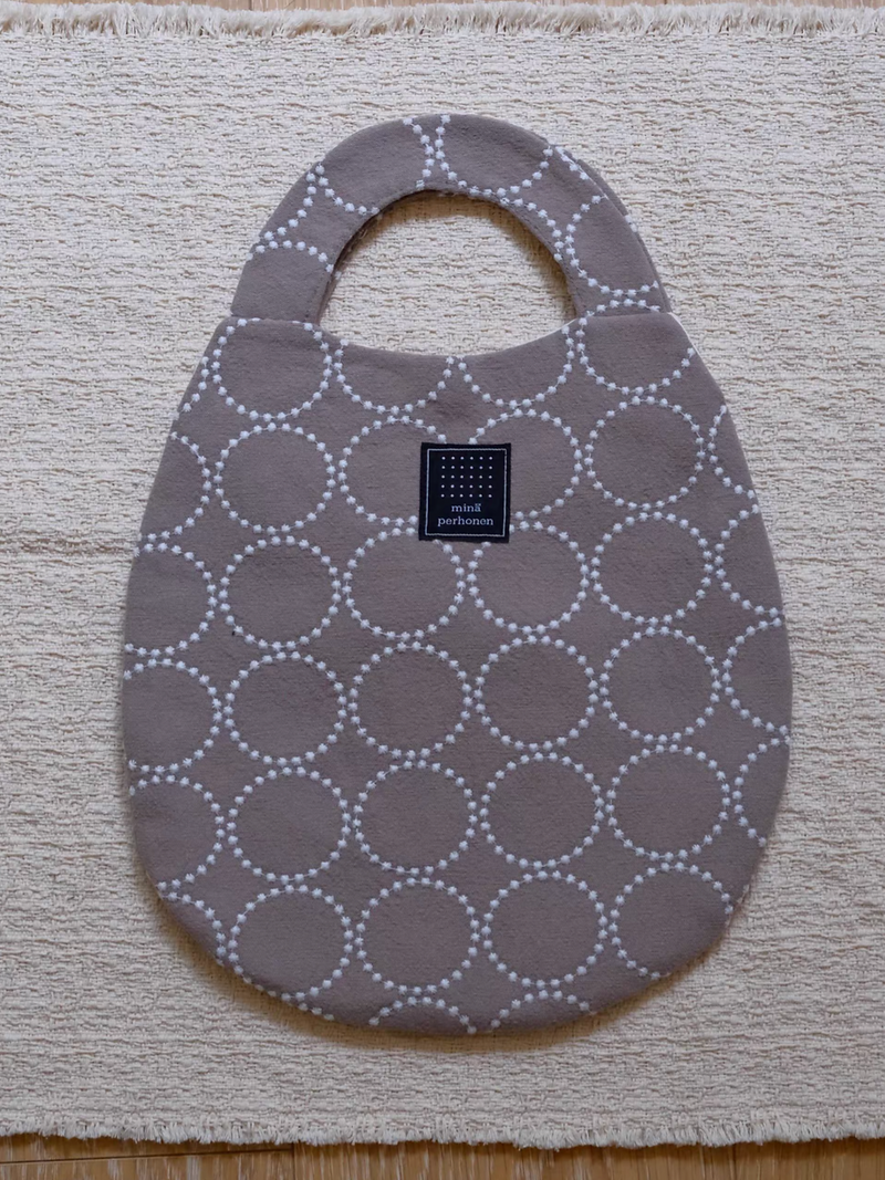 Mina Perhonen embroider lace cotton linen egg handle bag 2