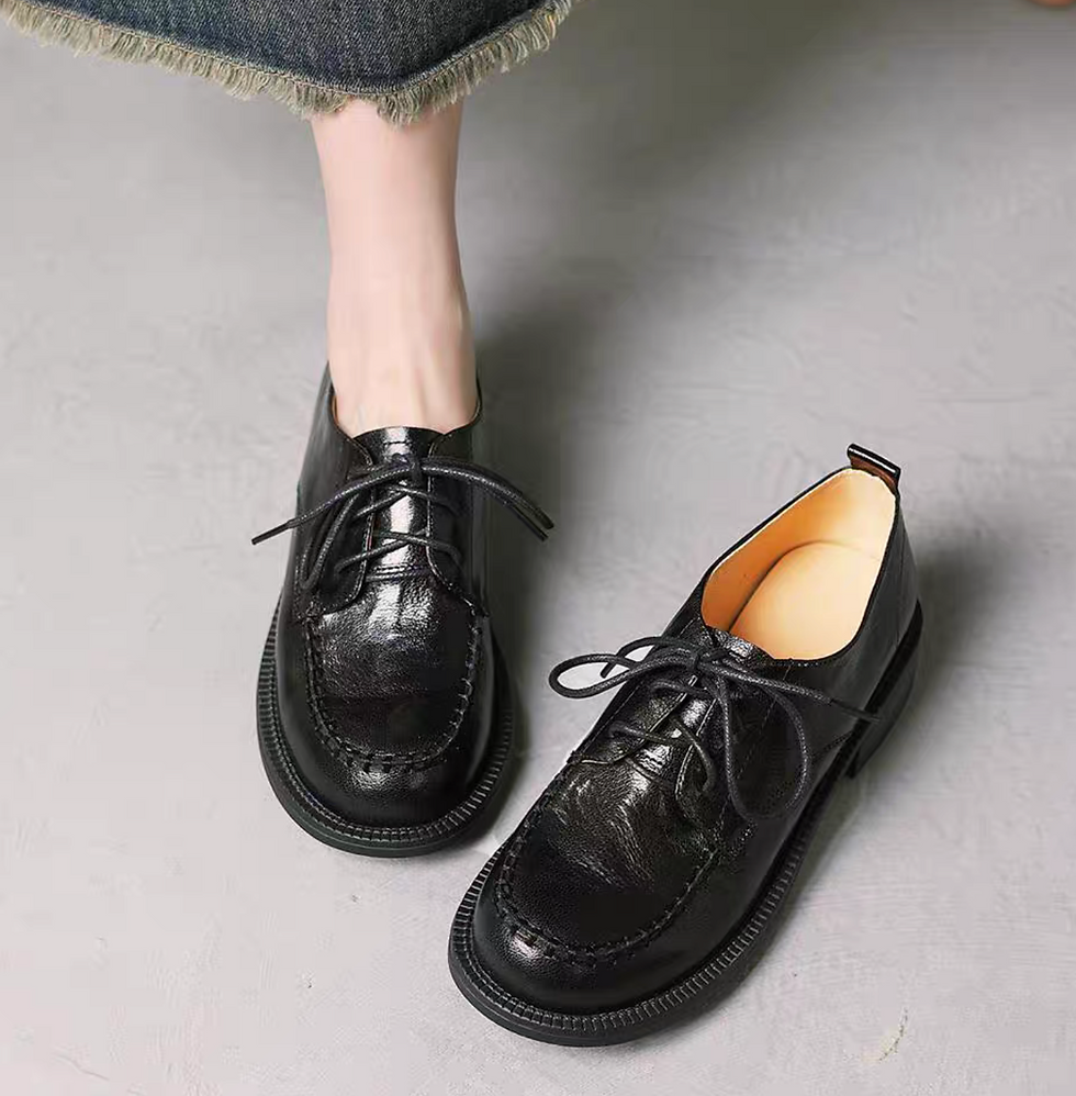 Thumbnail: Stitched trim oil waxed calf leather lacing shoes