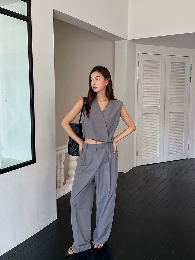 V neck overlapping side knot cotton vest 13