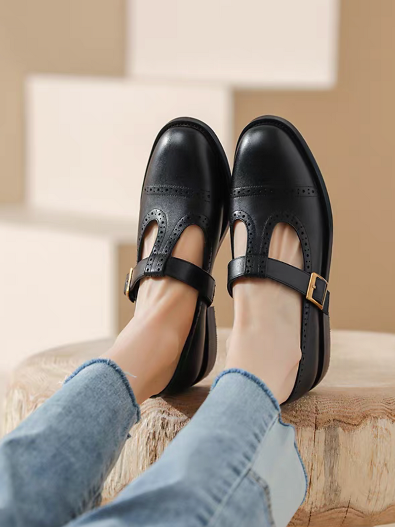 Brogue trim T strap side buckle Mary Janes 5
