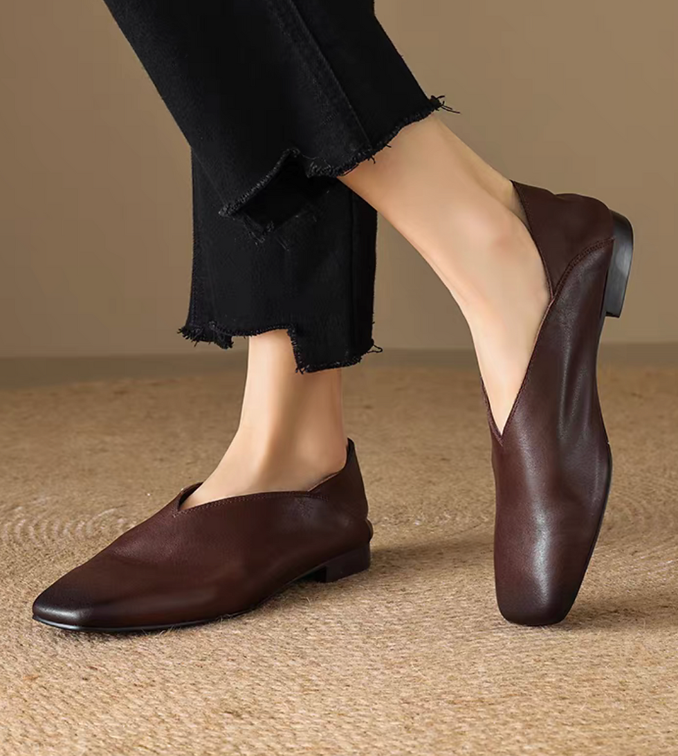 Thumbnail: Squared toe calf leather low heel brushed off color loafers