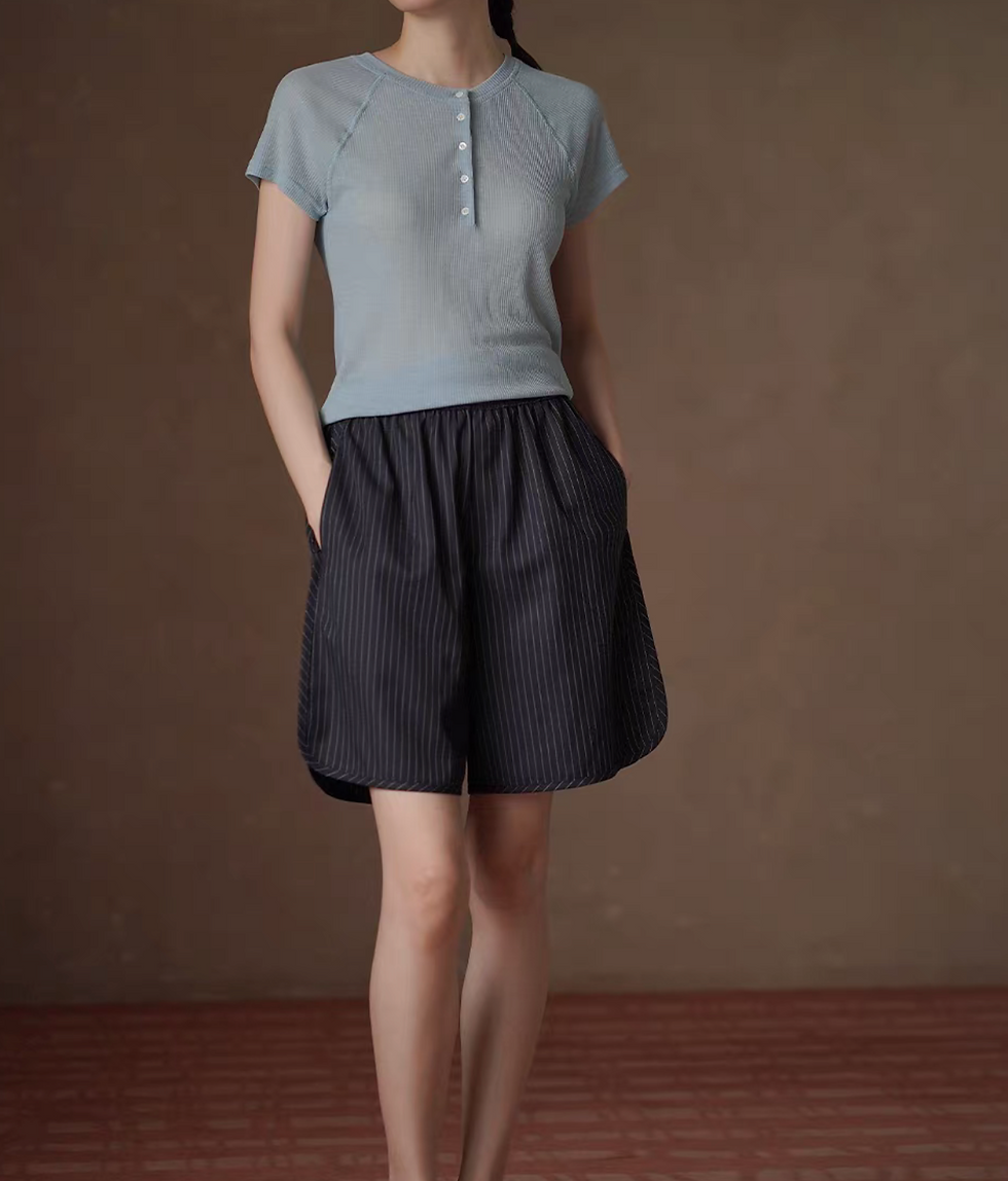 Thumbnail: Blue ribbed poly lyocell buttoned crewneck tee