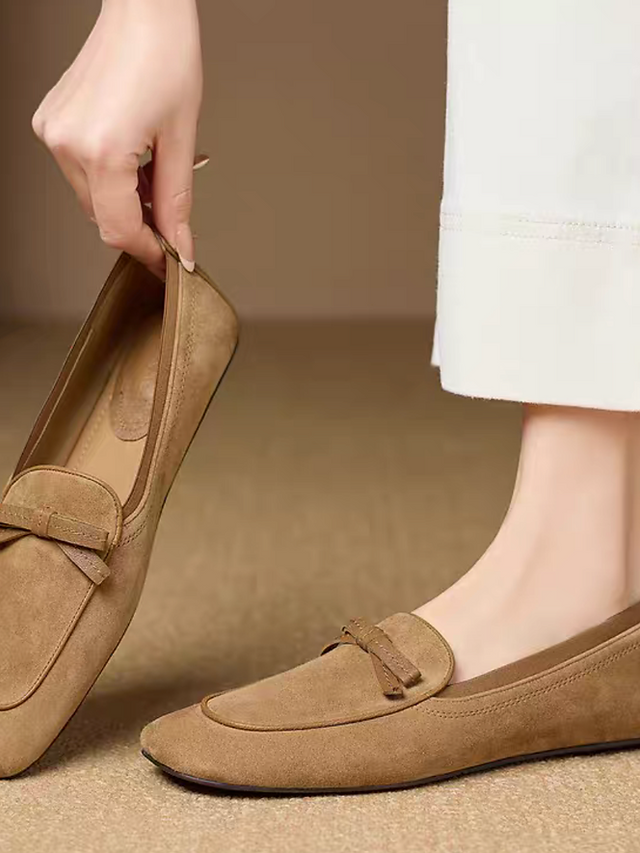 Lambskin embossed bow contour loafers 3