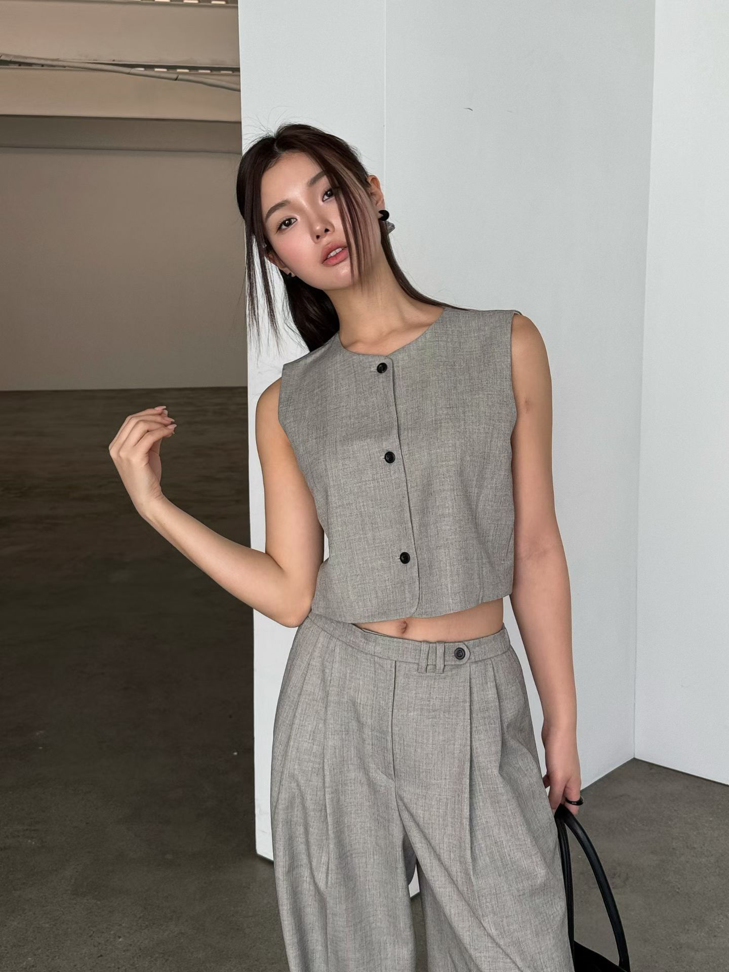 Patterned wool rayon buttoned cropped satin lined vest 