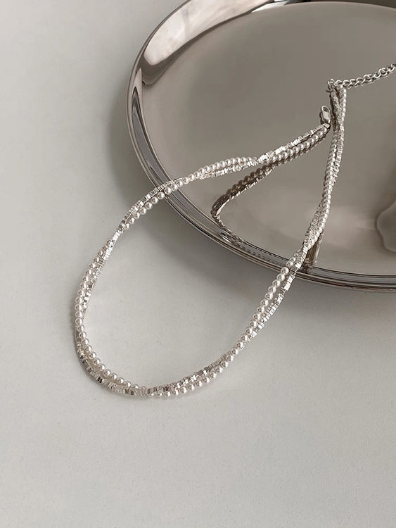 Alloy plastic pearls & thin petite rectangular 925 silver pieces necklace  2