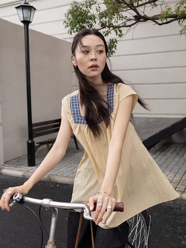 Square neck checker cotton flare back adjusted blouse 4