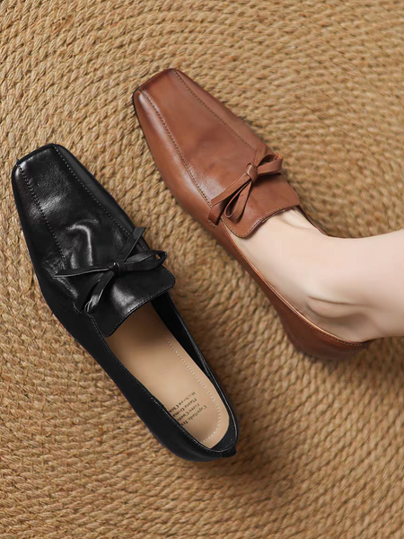 Oil waxed calf leather ribbon square toe loafers