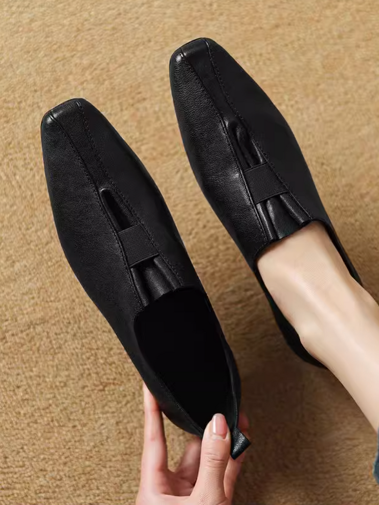 Pointy folded slit elastic strap flats / loafers 2