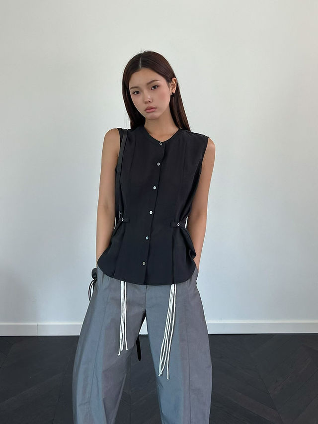 Summer wool poly lyocell sheer side buttoned slit belted detailed vest 7