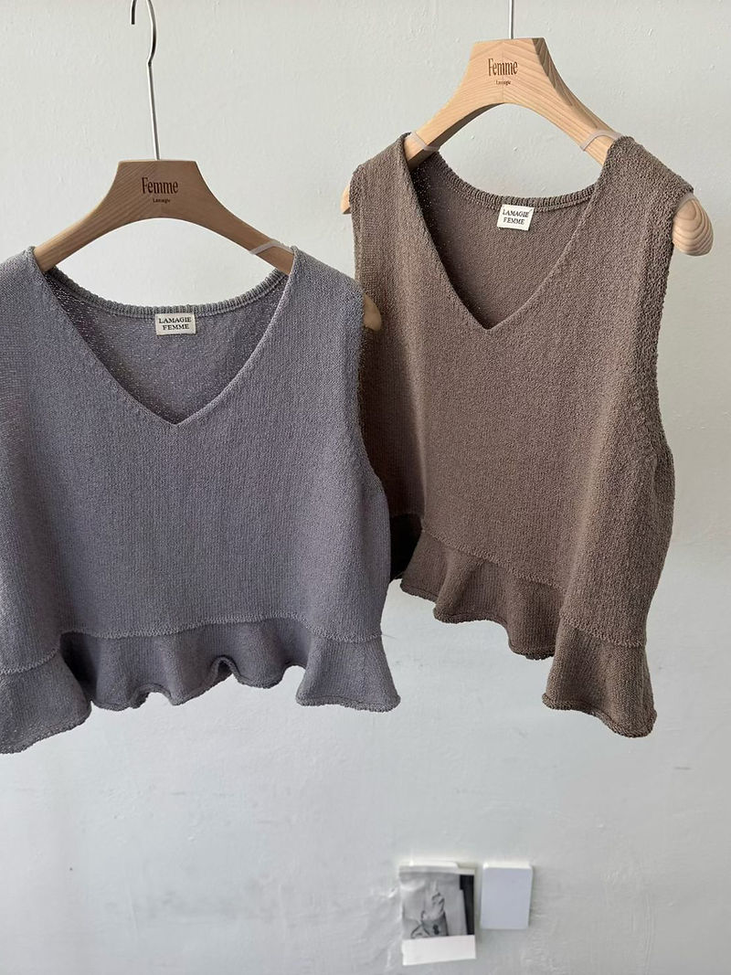 V neck flare knitted cotton poly vest  1