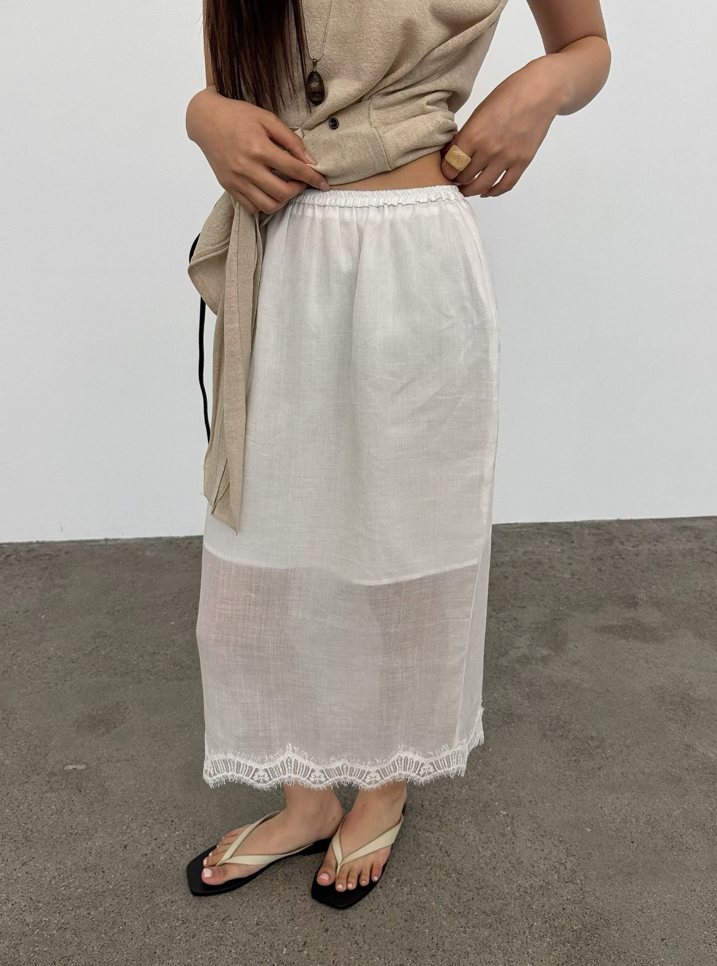 Pure linen laced trim elasticated lined skirt