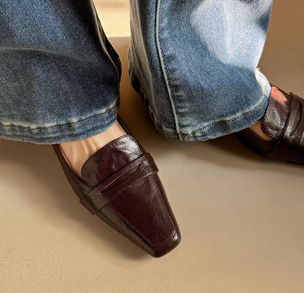Thumbnail: Embossed calf leather penny saver pointy stilettos