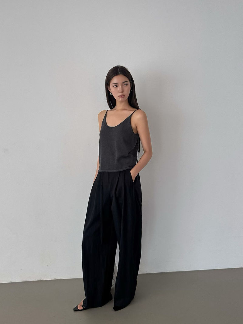 Shoulder adjustable straps U neck knitted acrylic poly camisole 6