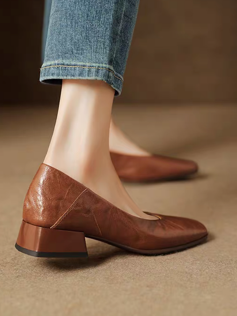Embossed calf leather low heel shoes 7