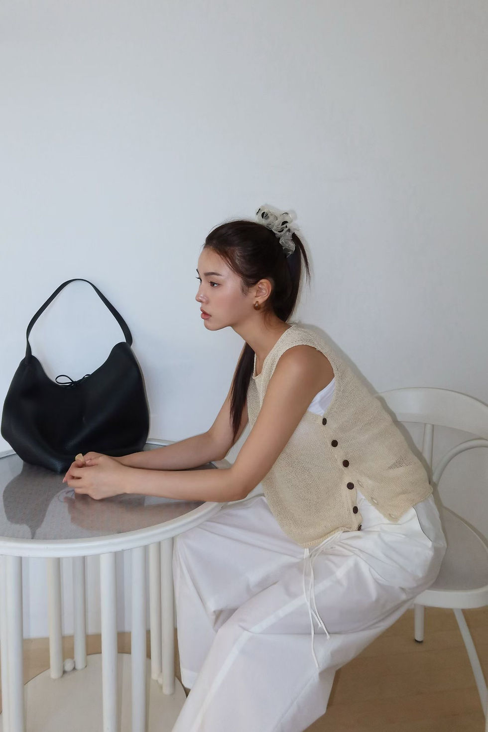 Thumbnail: Linen nylon side buttoned crewneck knitted vest 