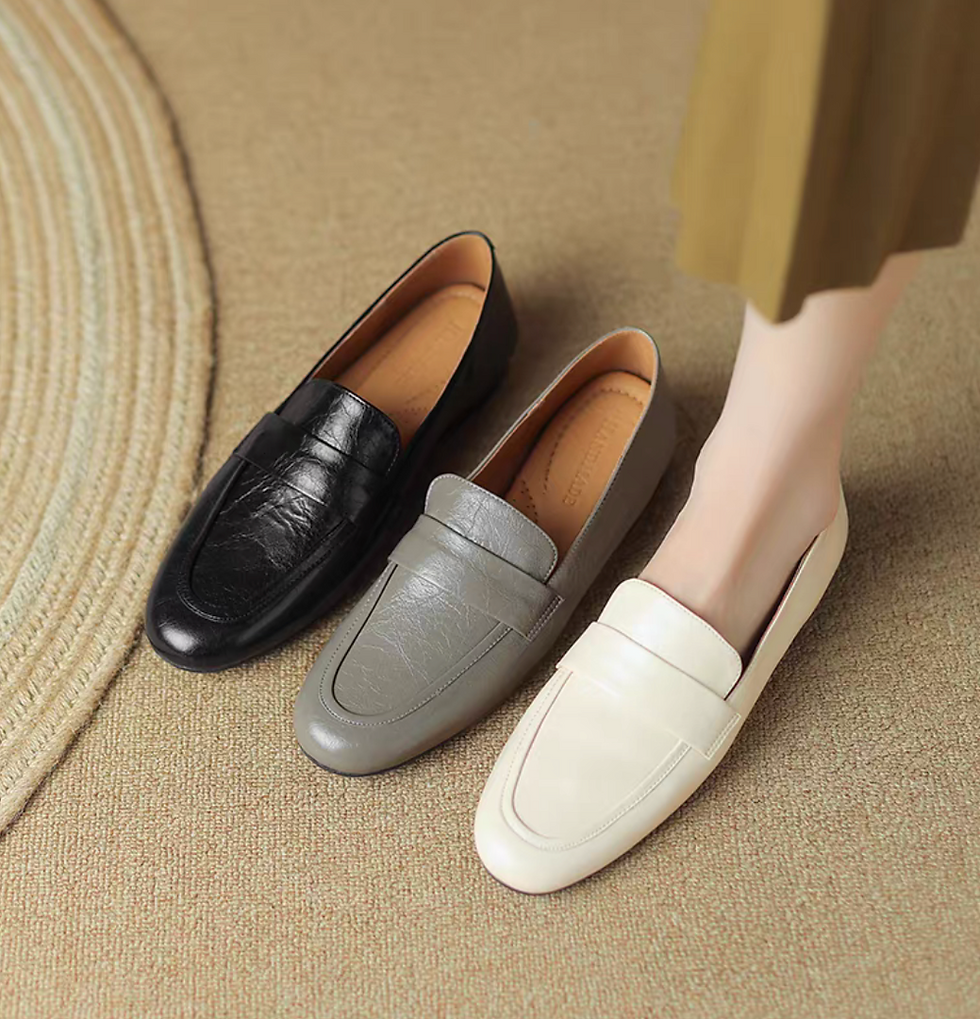 Thumbnail: Embossed calf leather soft loafers