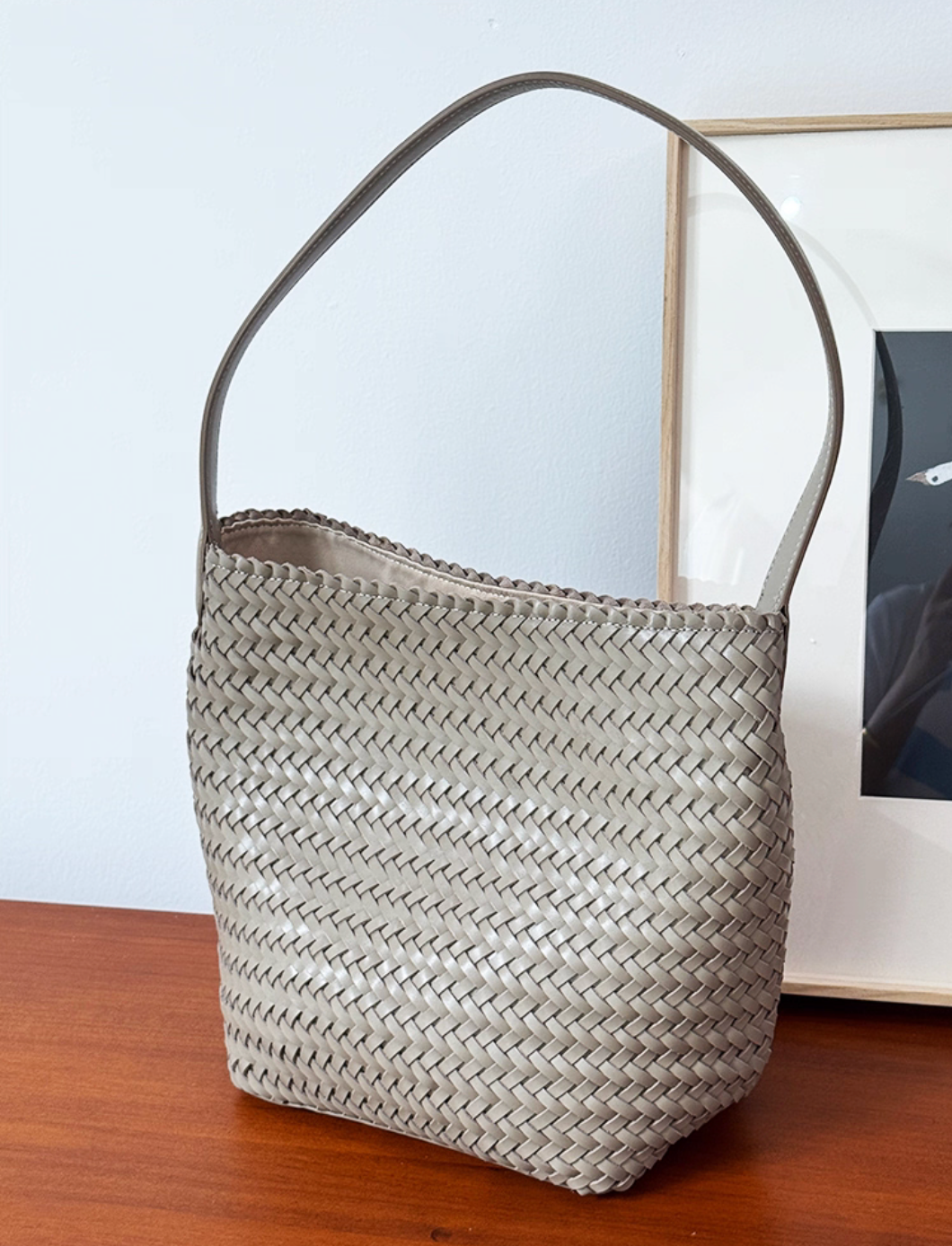 Weaved calf leather shoulder bucket bag