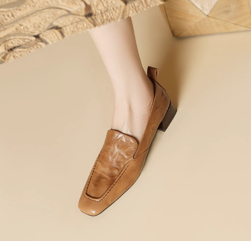 Thumbnail: Contour ruffled calf leather loafers