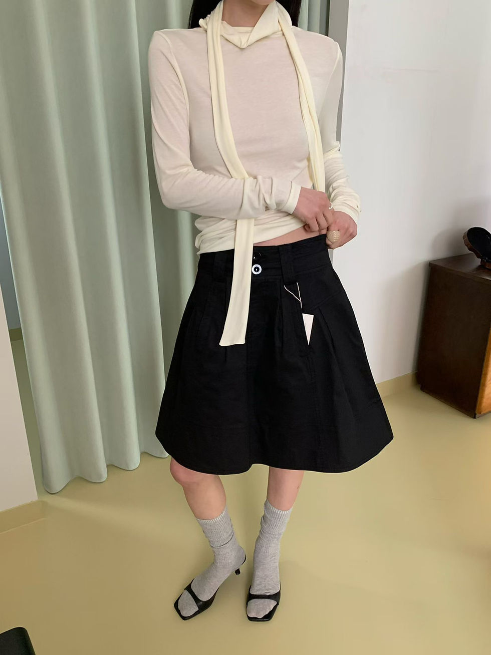 Thumbnail: Low back collaratte modal cotton blouse 