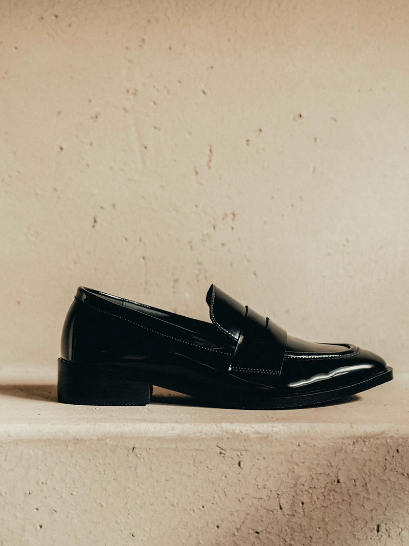 Made in Italy oil waxed Italian calf leather penny saver pointy low heel 12