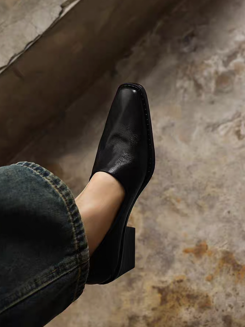 Ruffled lambskin brushed off color side stitched pointy low heels 8