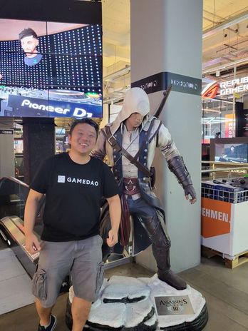 Connor statue photo by @gameDAOco