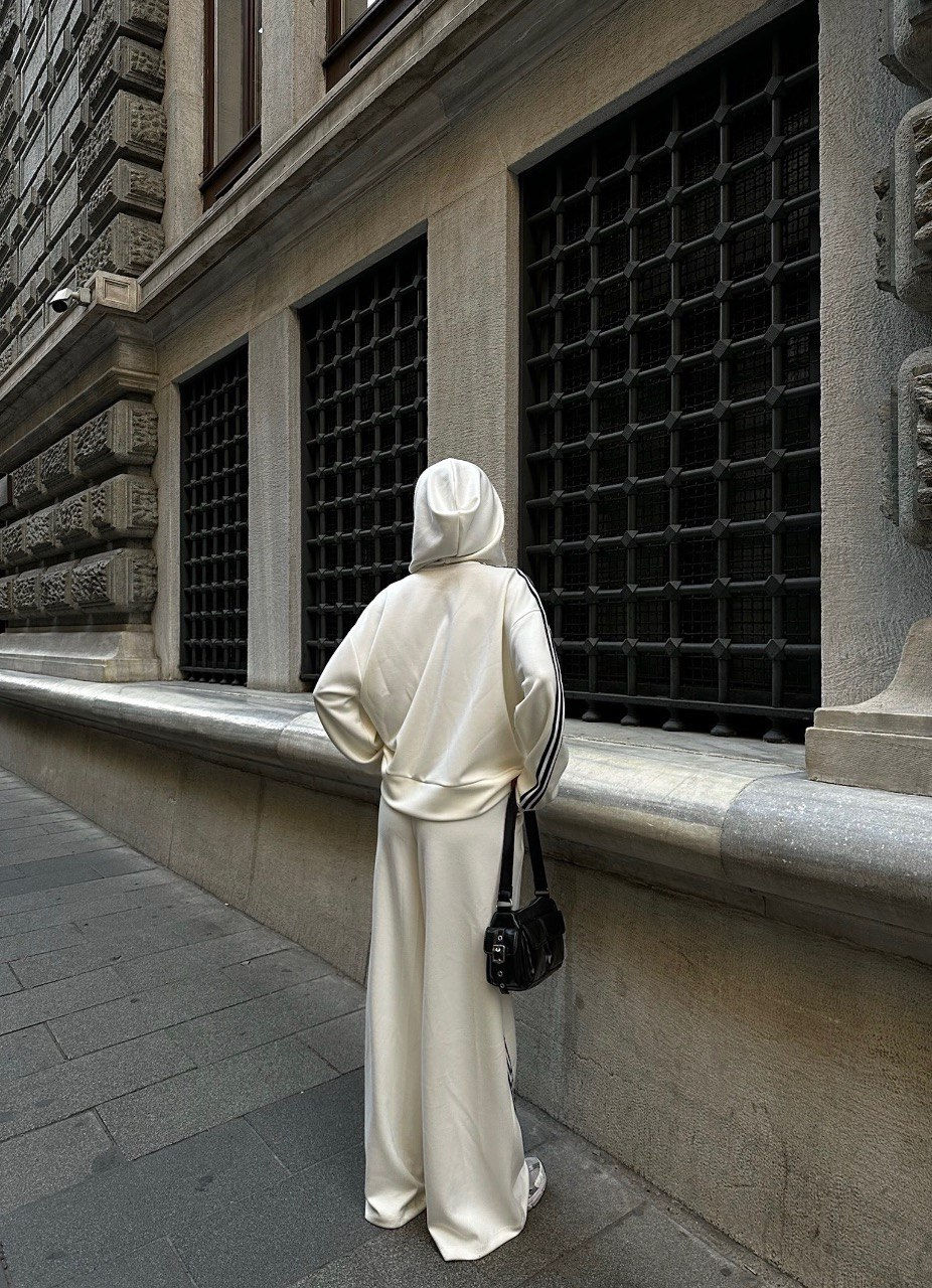 Küçük resim: Şeritli Kapüşonlu Modal Takım