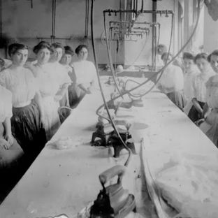 "Mujeres tenían que ser"