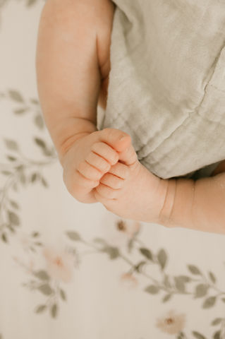 Close-up of newborn feet in Connecticut lifestyle session