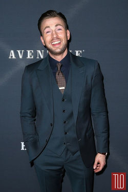 Chris-Evans-Before-We-Go-Movie-Premiere-Red-Carpet-Fashion-Dolce-Gabbana-Tom-Lor