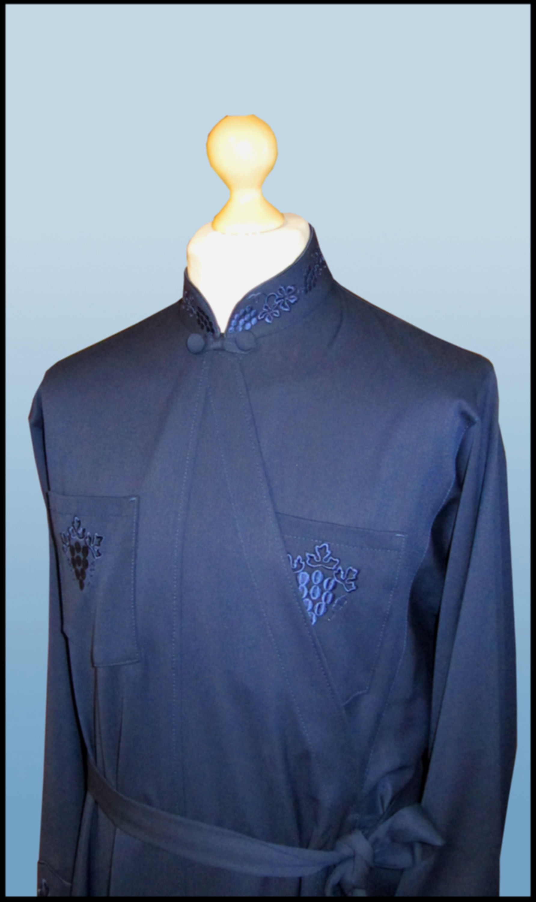 Подрясник Греческий покрой с вышивкой. Материал костюмный синий.