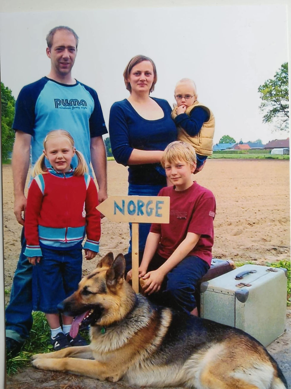 Liesbeth, Kris, Wietse (links), Seppe en Bauke (rechts)
