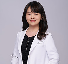 C02 石睿涵心理師形象照.jpg