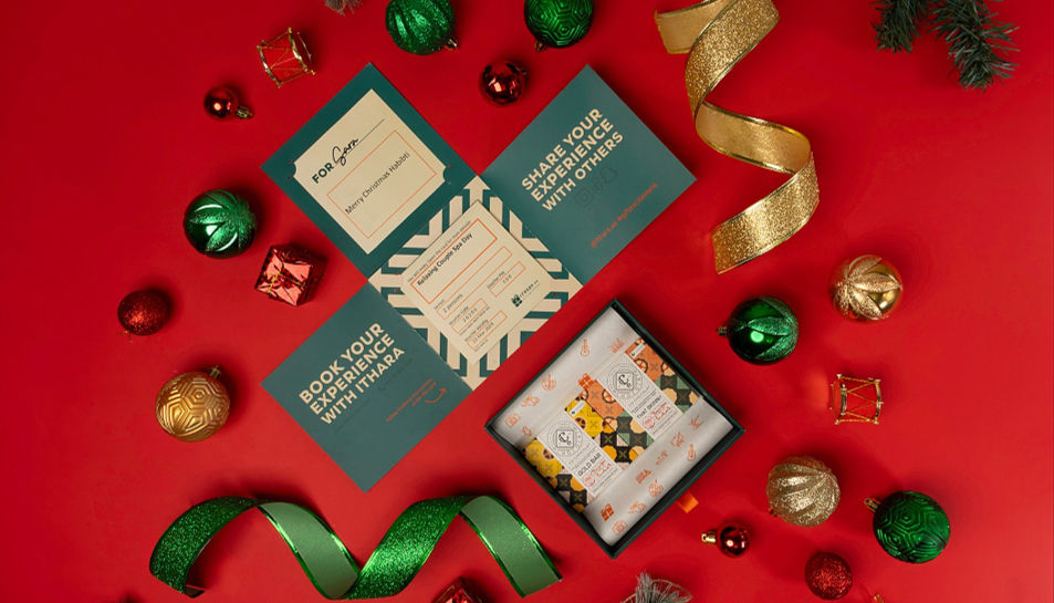 packaging for christmas gifts under 250 aed