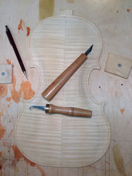 Likouris Evag. handmade violin.JPG