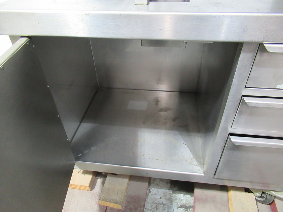 Thumbnail: Sepha, Model Press Out