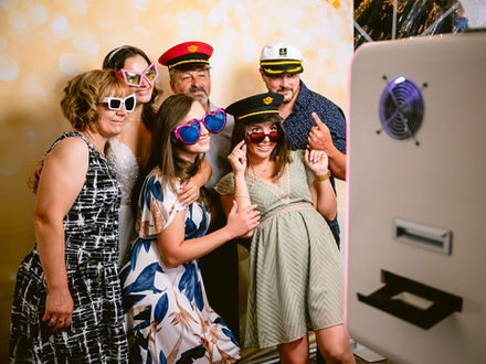 Fotósarok, szelfigép, szelfi automata, fotógép bérlés Miskolcról