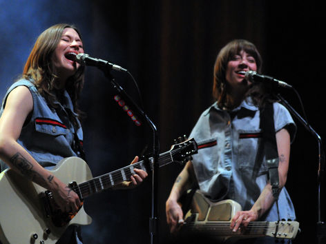 Larkin Poe/Amythyst Kiah – The Vic Theater, Chicago, May 17, 2025