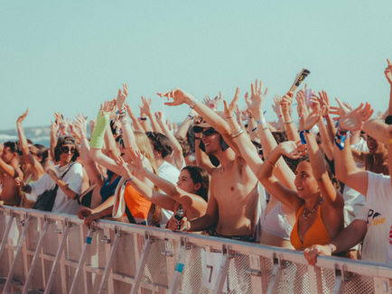 LES PLAGES ELECTRONIQUES CELEBRATES 20 YEARS WITH MARTIN GARRIX, AMELIE LENS AND DJ SNAKE