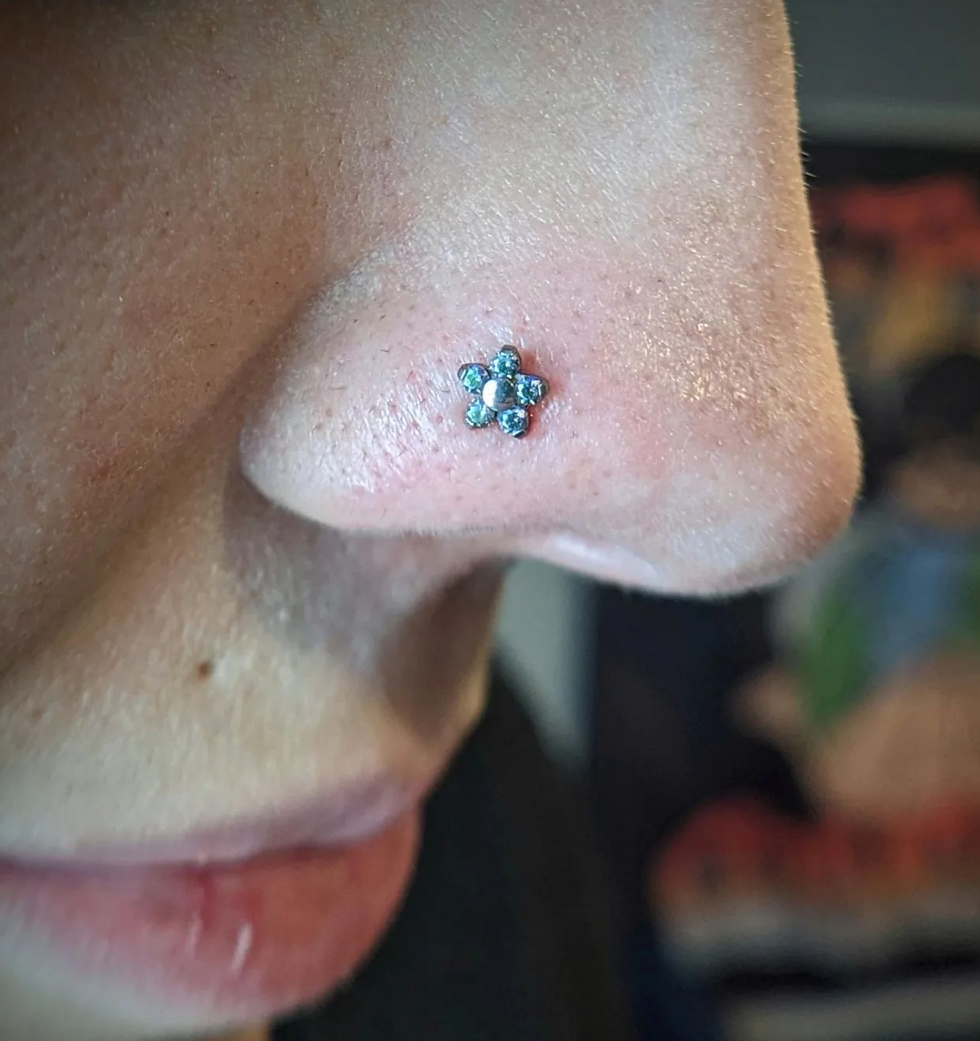 Nostril Piercing Neometal Flower Feasterville - Trevose PA, Body Piercing